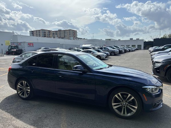 BMW 3 Series 330i xDrive, BAS KM 2018
