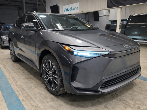 Toyota bZ4X XLE AWD JAMAIS ACCIDENTÉ TOIT PANORAMIQUE CUIR 2023