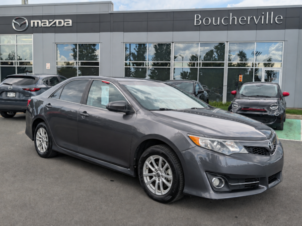 Toyota Camry SE, BAS KM,NAVIGATION 2014