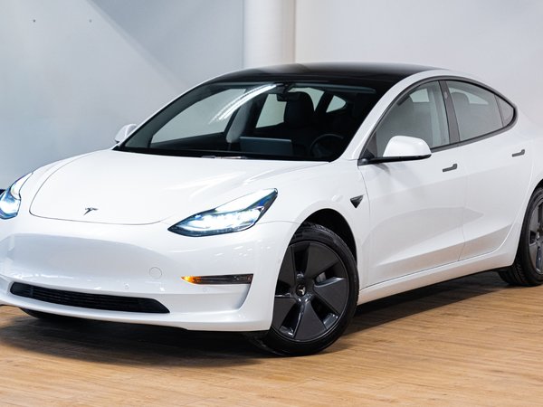 Tesla MODEL 3 STANDARD RANGE PLUS ** BLANC SUR NOIR ** 2021