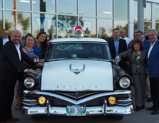 OVER 350 ATTEND VICKAR FORD GRAND OPENING