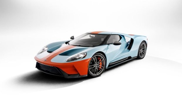 Ford GT Heritage Edition brings back iconic paint scheme