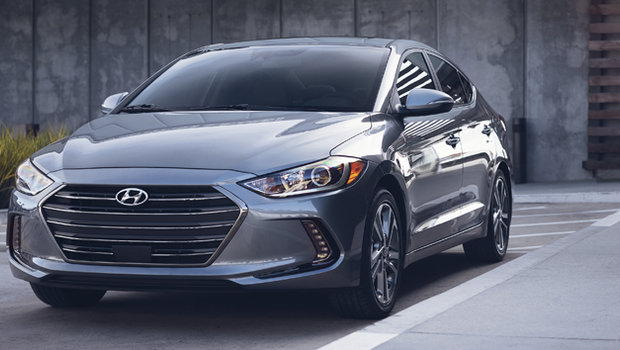Honda Civic 2016 vs Hyundai Elantra 2017 à Saint-Hyacinthe