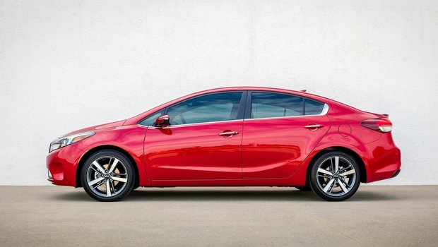 Une nouvelle Kia Forte 2017 à Saint-Hyacinthe