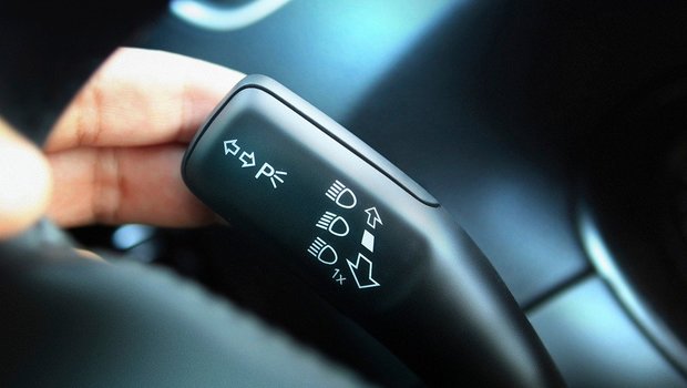 Innovation majeure dans le monde de l'automobile, le clignotant!