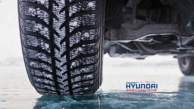 Voiture coincée sur la glace :
