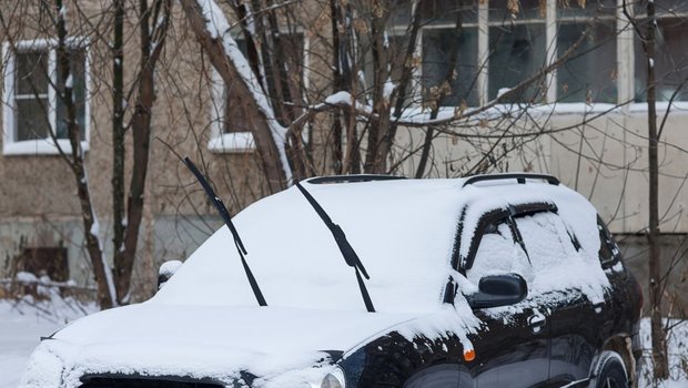 Voici pourquoi il ne faut pas redresser ses essuie-glaces avant une tempête