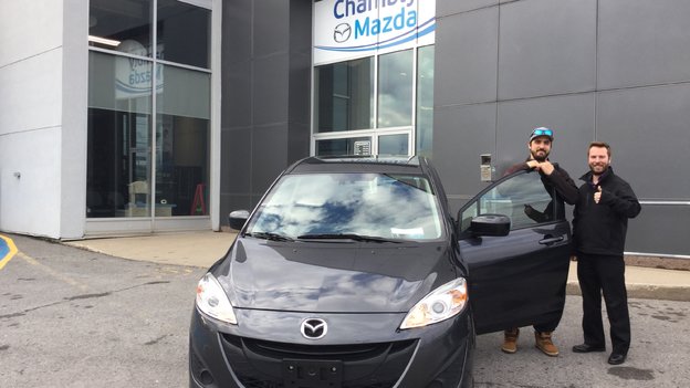 Félicitations M. Dutton pour votre achat chez Chambly Mazda