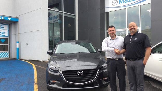Félicitations M. Chaput pour l'achat de votre nouvelle Mazda 32017