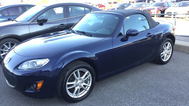Félicitations à Madame Josée Ouellette pour sa nouvelle Mazda MX5