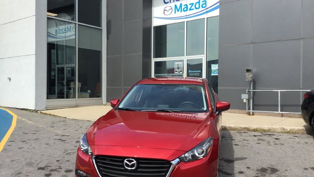 Félicitations M. Boulanger pour votre nouvelle Mazda 3 SE 2017. Bonne route