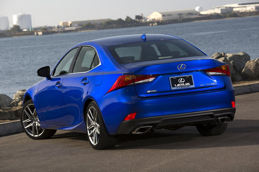 Lexus IS 2019: berline sport raffinée