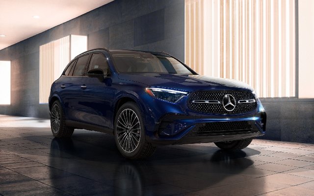 Comment ouvrir le capot de la Mercedes GLC 300