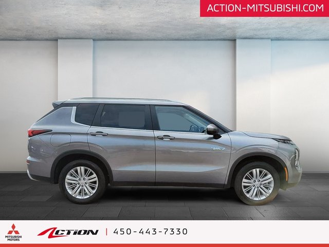 Mitsubishi Outlander PHEV LE S-AWC Toit Pano Carplay Android auto Navigation 2024-5