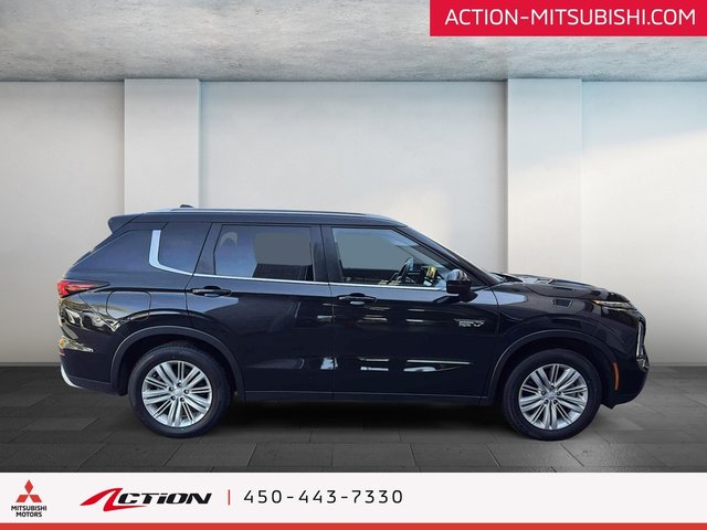 Mitsubishi Outlander PHEV LE S-AWC 7 Passagers Toit Pano Carplay Android 2024-5