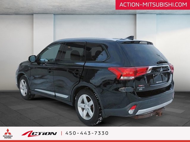 Mitsubishi Outlander AWC SE V6. 7 PASSAGERS. TOIT OUVRANT. 2017-2