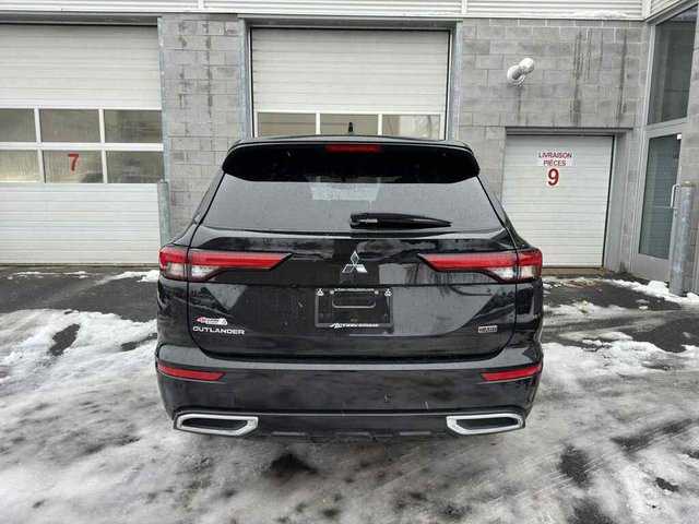 2023 Mitsubishi Outlander NOIR S-AWC Toit Pano Cuir Bancs Chauffants Boss-5