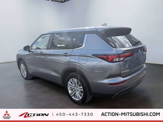 2023 Mitsubishi Outlander ES-2