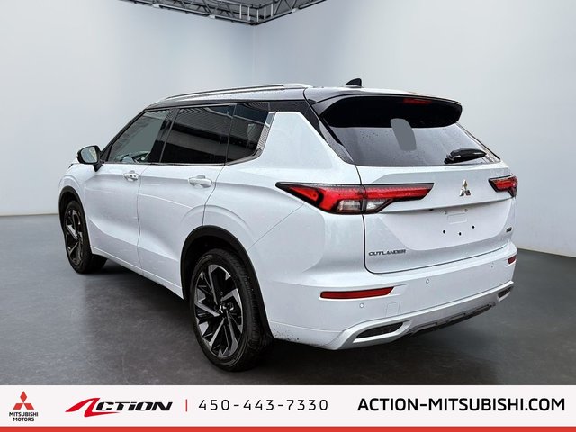 Mitsubishi OUTLANDER GT S-AWC Blanc/Toit noir 7 Places Toi Cuir Mags 20 2024-2