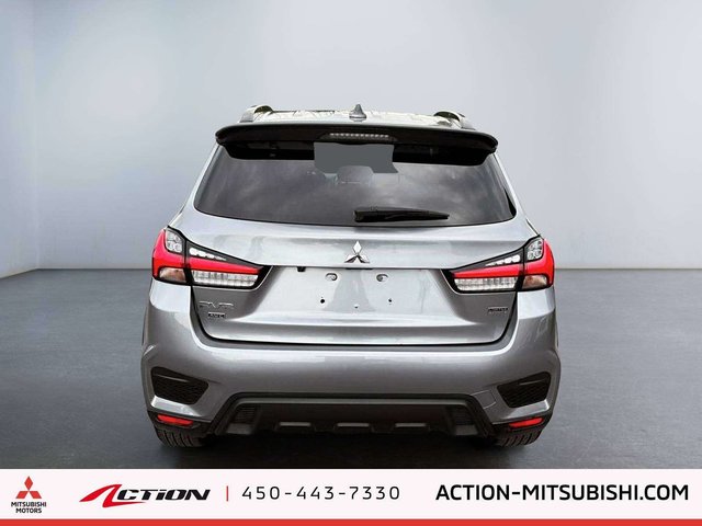 2023 Mitsubishi RVR LE-2