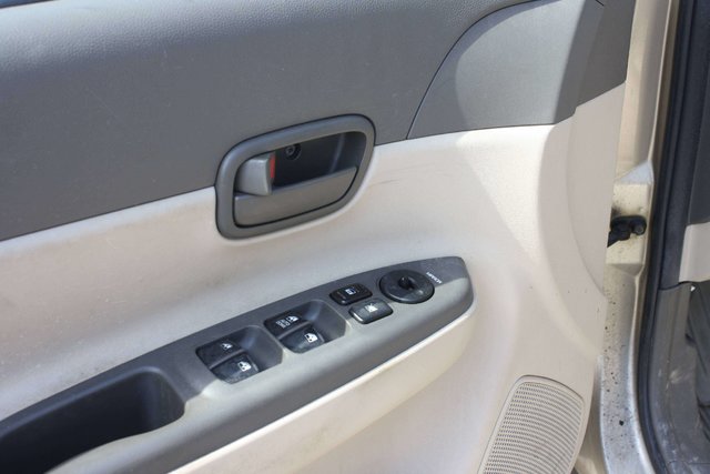 2008 Hyundai Accent-7