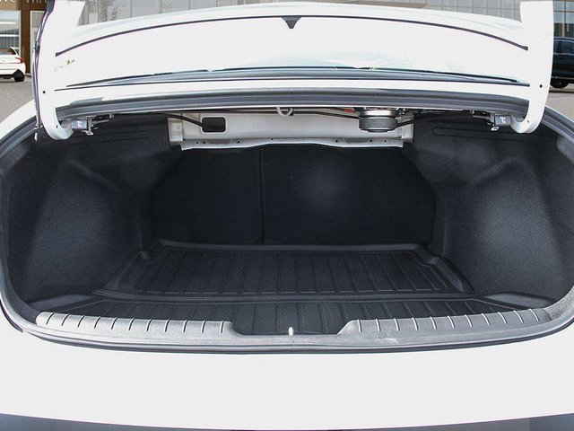 2026 Hyundai Elantra Hybrid Luxury-5