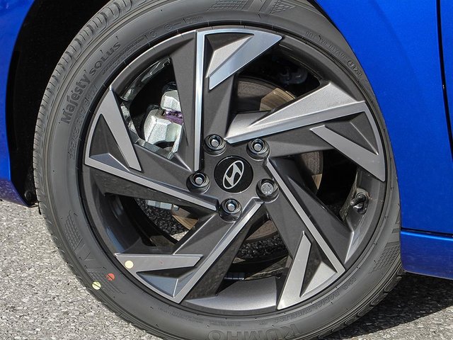 2026 Hyundai Elantra Hybrid Luxury Two-Tone Interior-6