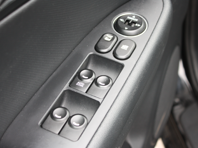 2011 Hyundai Elantra Touring GLS-6