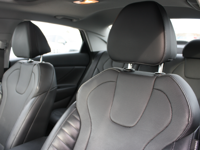 2023 Hyundai Elantra Luxury-7