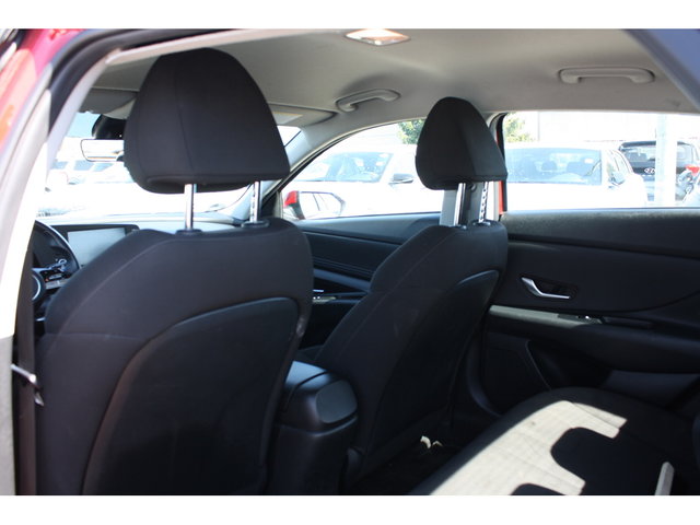 2023 Hyundai Elantra Preferred-7