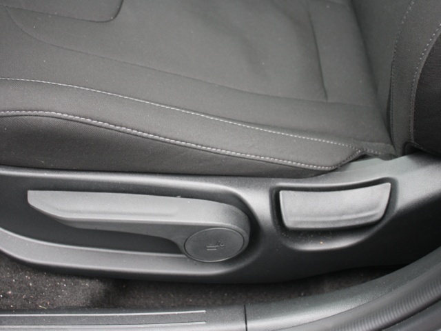 2025 Hyundai Elantra Preferred-7