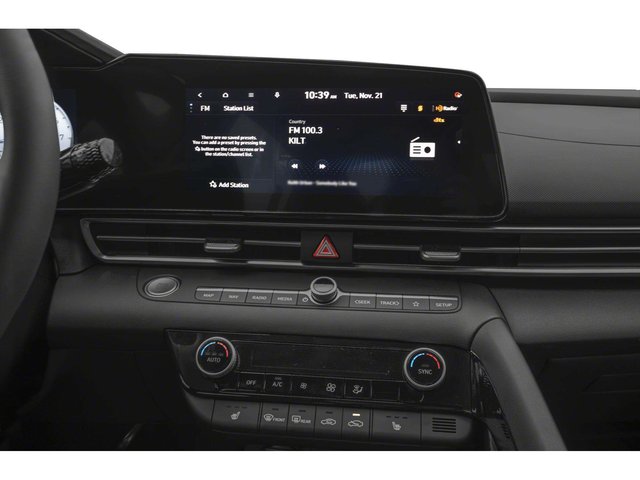 2025 Hyundai Elantra Luxury-5