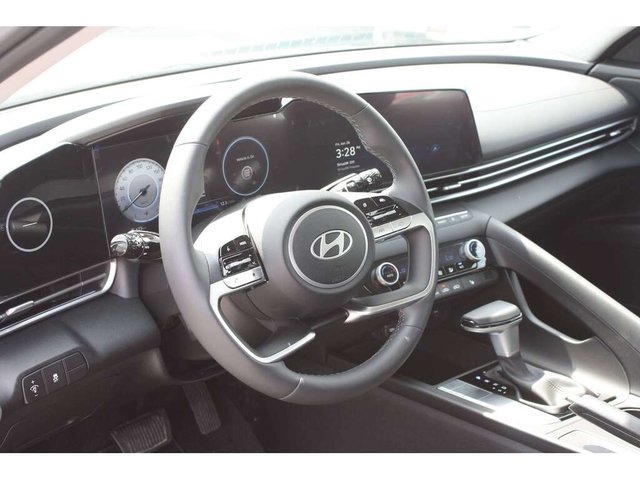 2026 Hyundai Elantra Preferred-6