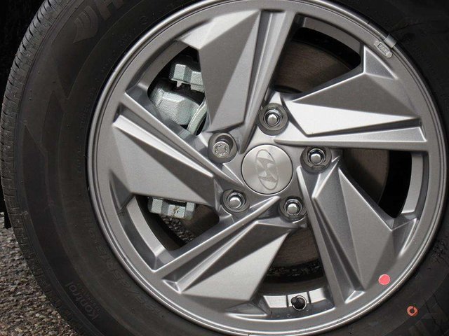 2026 Hyundai Elantra Essential-5