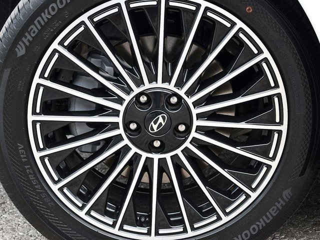 2026 Hyundai Ioniq 9 Preferred AWD with Ultimate Calligraphy package-7
