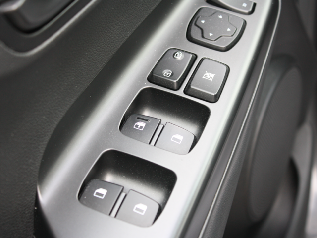 2022 Hyundai Kona 2.0L Essential-6