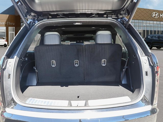 2026 Hyundai Palisade Ultimate Calligraphy 7 Passenger-6