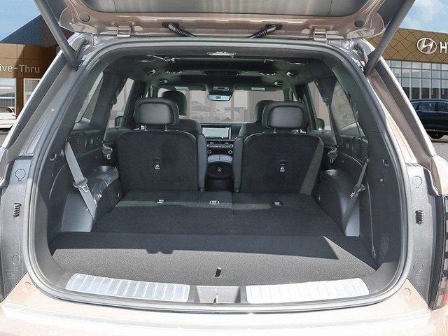 2026 Hyundai Palisade Ultimate Calligraphy 7 Passenger-6