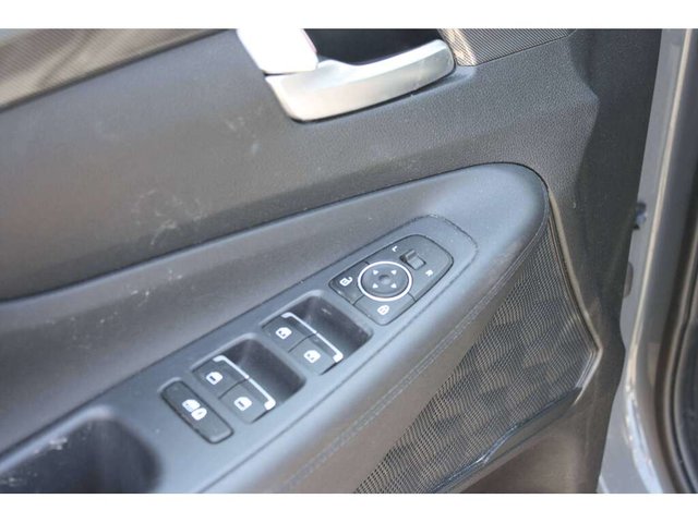 2023 Hyundai Santa Fe Preferred-7