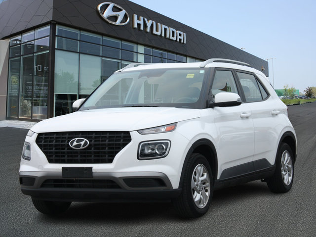 2023 Hyundai Venue Preferred-0