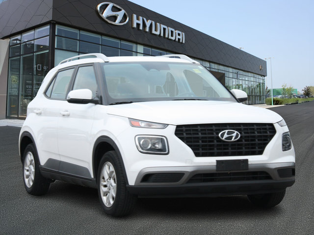 2023 Hyundai Venue Preferred-2
