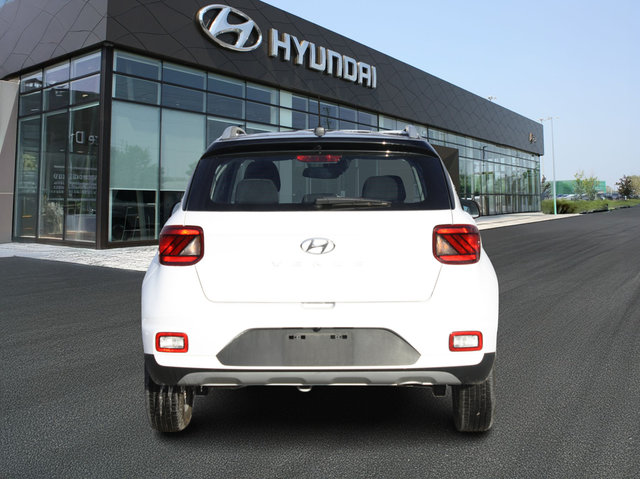 2023 Hyundai Venue Preferred-4