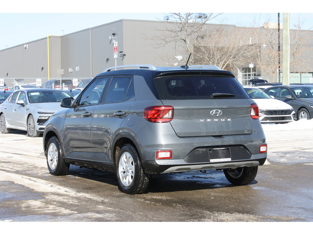 2023 Hyundai Venue Preferred-6