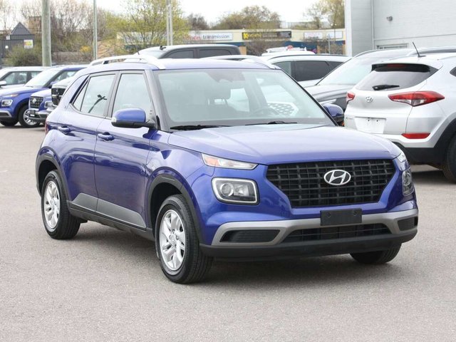 2023 Hyundai Venue Preferred-2
