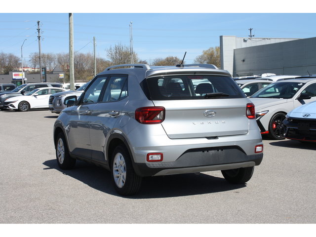 2023 Hyundai Venue Preferred-5