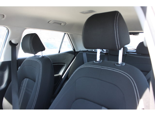 2023 Hyundai Venue Preferred-6