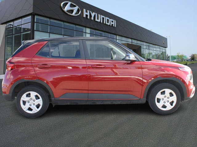 2024 Hyundai Venue Essential-3