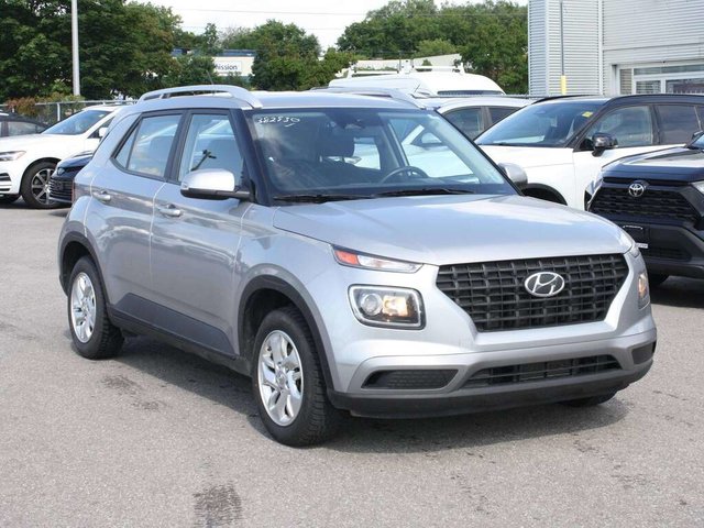 2025 Hyundai Venue Preferred-2