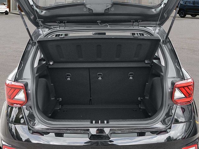 2026 Hyundai Venue Essential-6