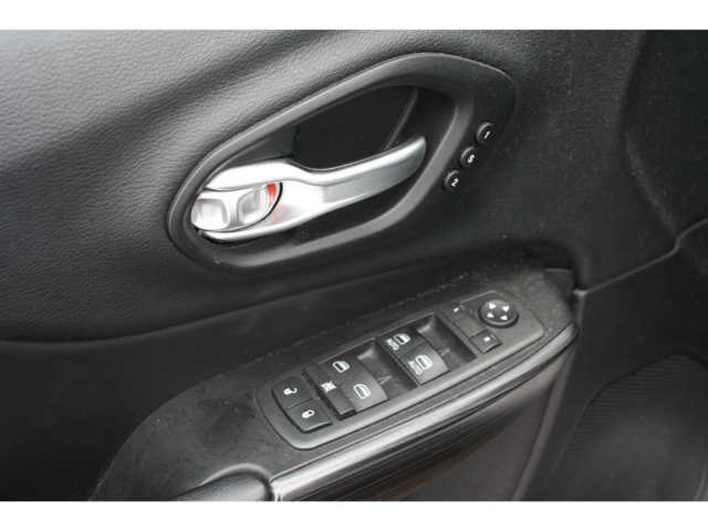 2015 Jeep Cherokee Trailhawk-6